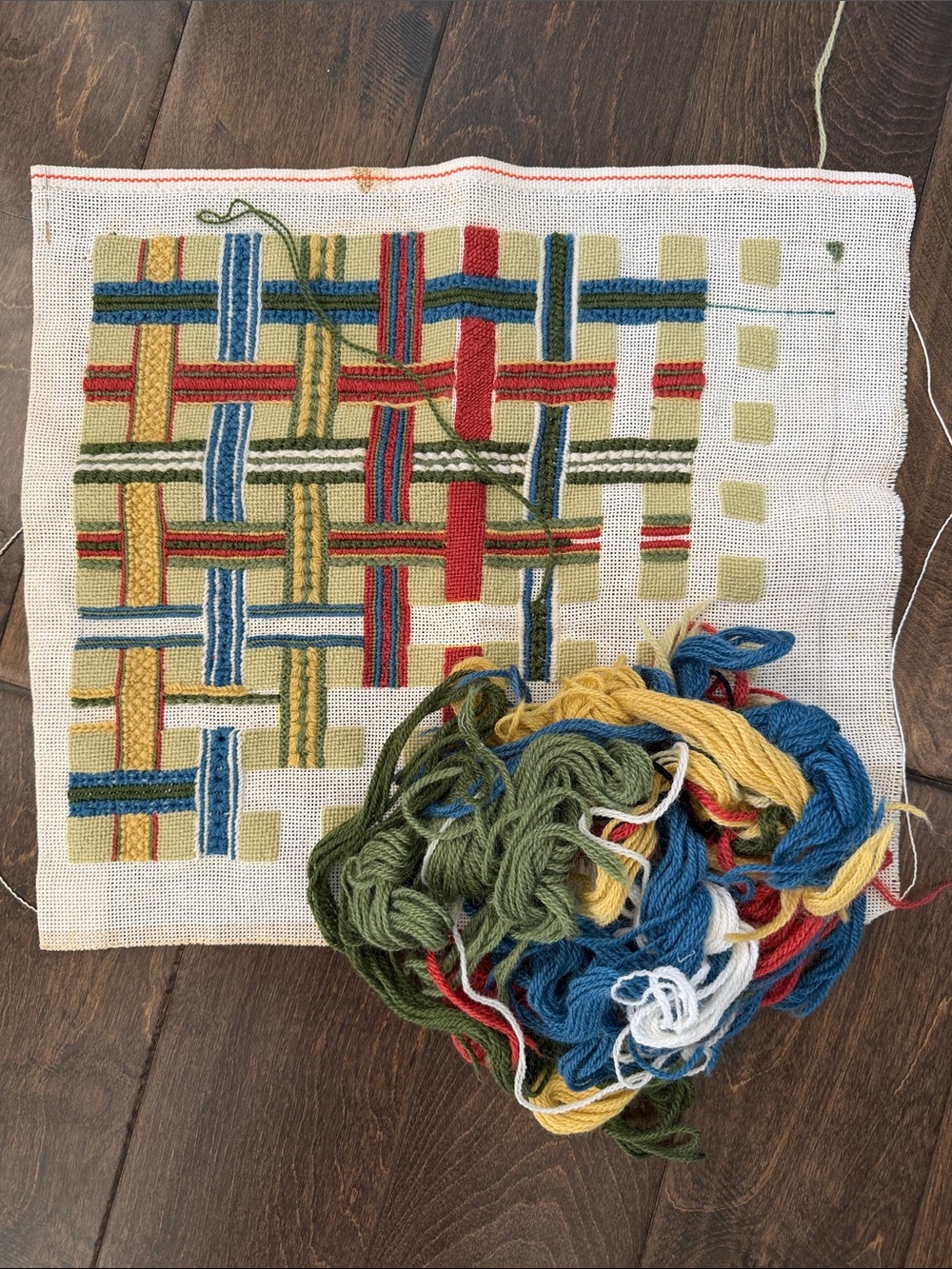 Incomplete plaid/patchwork like Needlepoint
